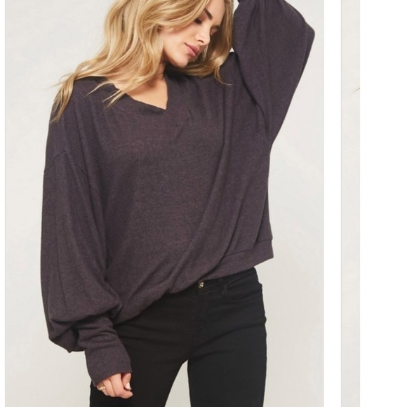 ✨LAST 1 Oatmeal bubble sleeve V neck hacci top - Picture 5 of 8